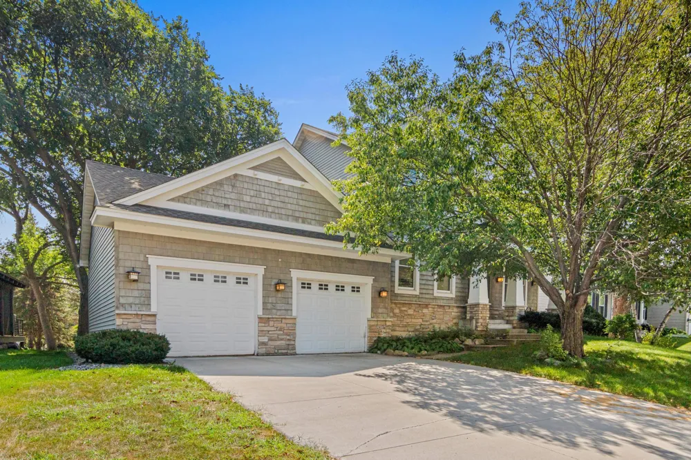 2417 87th Trail Brooklyn Park, MN 55443