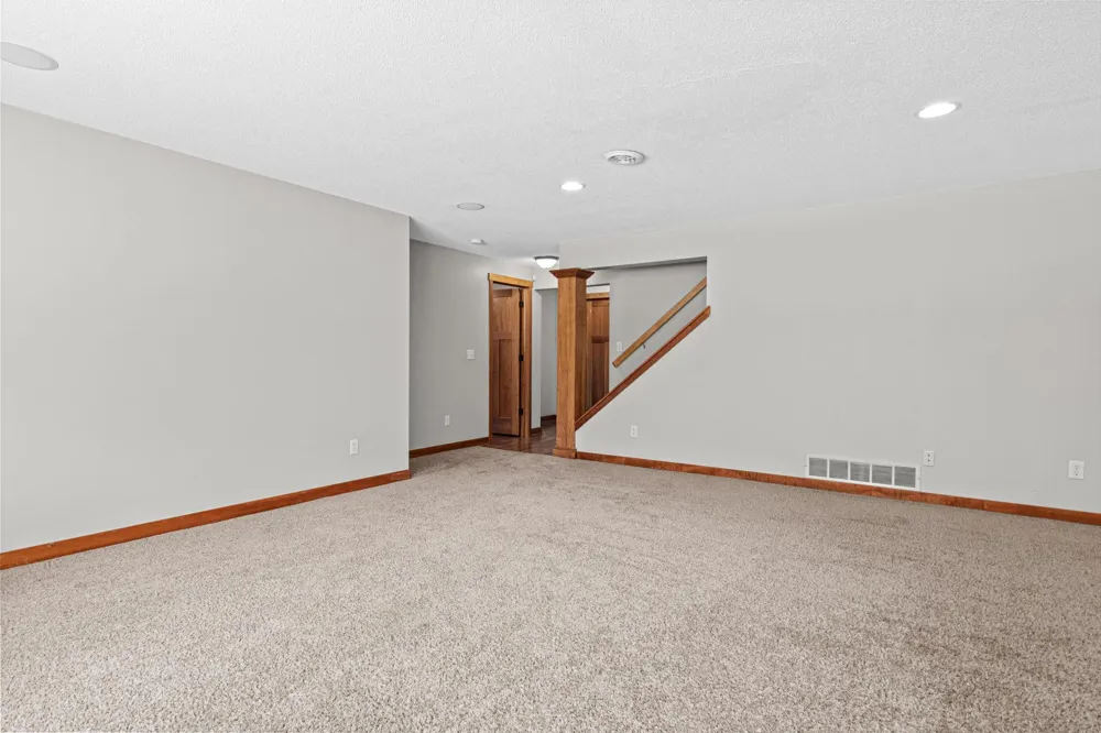 2417 87th Trail Brooklyn Park, MN 55443