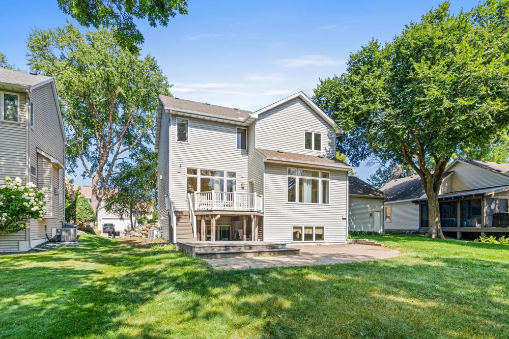 2417 87th Trail Brooklyn Park, MN 55443
