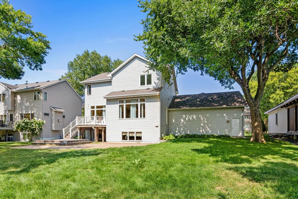 2417 87th Trail Brooklyn Park, MN 55443