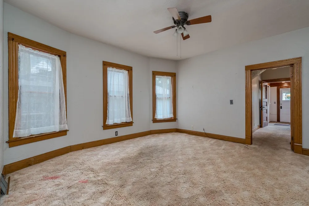 408 S Main Street Le Sueur, MN 56058