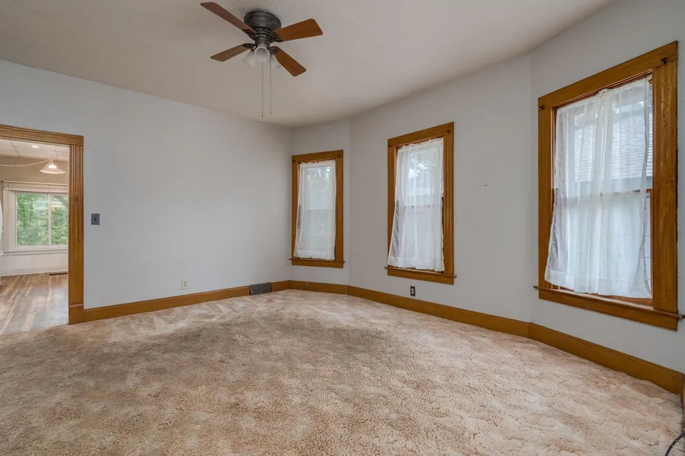 408 S Main Street Le Sueur, MN 56058