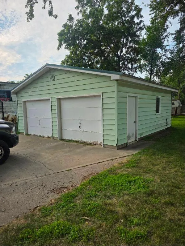 734 8th Street Westbrook, MN 56183