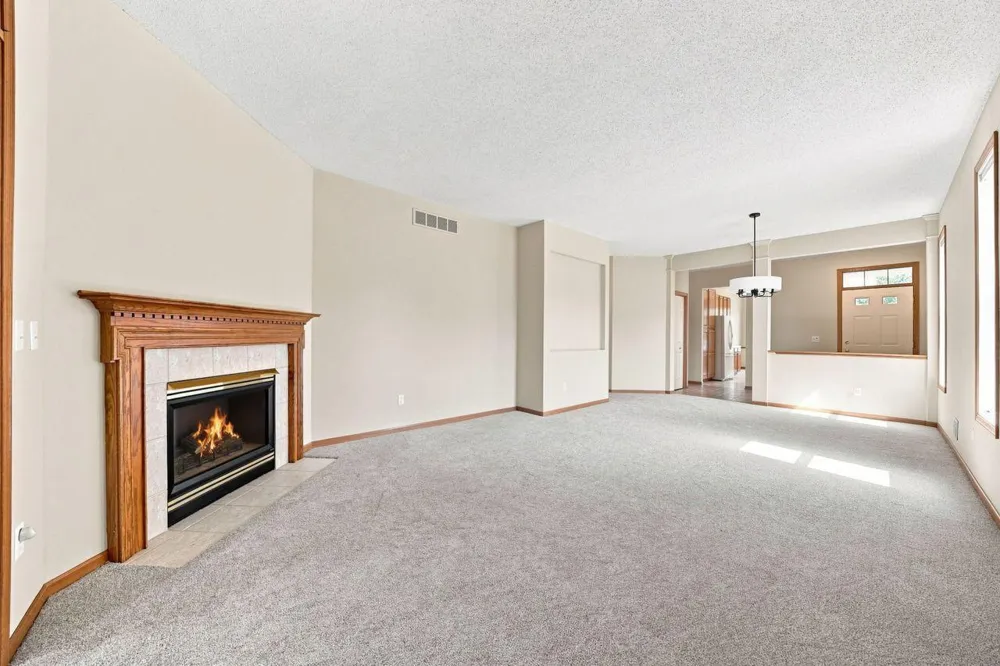 14795 Bloomfield Circle Rosemount, MN 55068
