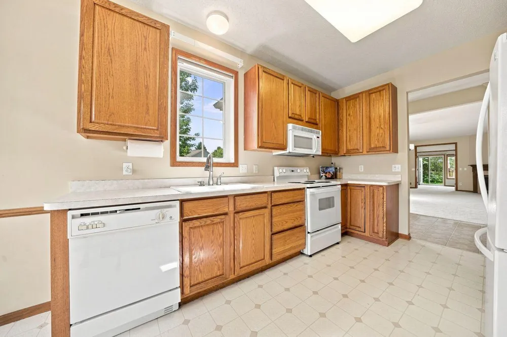 14795 Bloomfield Circle Rosemount, MN 55068
