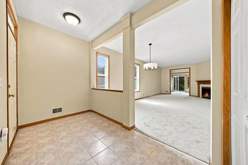 14795 Bloomfield Circle Rosemount, MN 55068