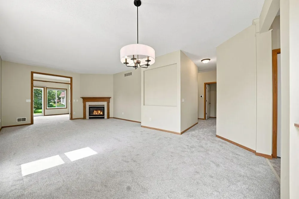 14795 Bloomfield Circle Rosemount, MN 55068