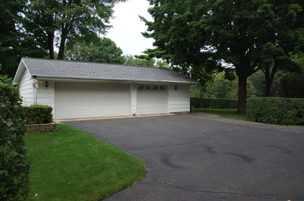 5065 Hooper Lake Road Excelsior, MN 55331