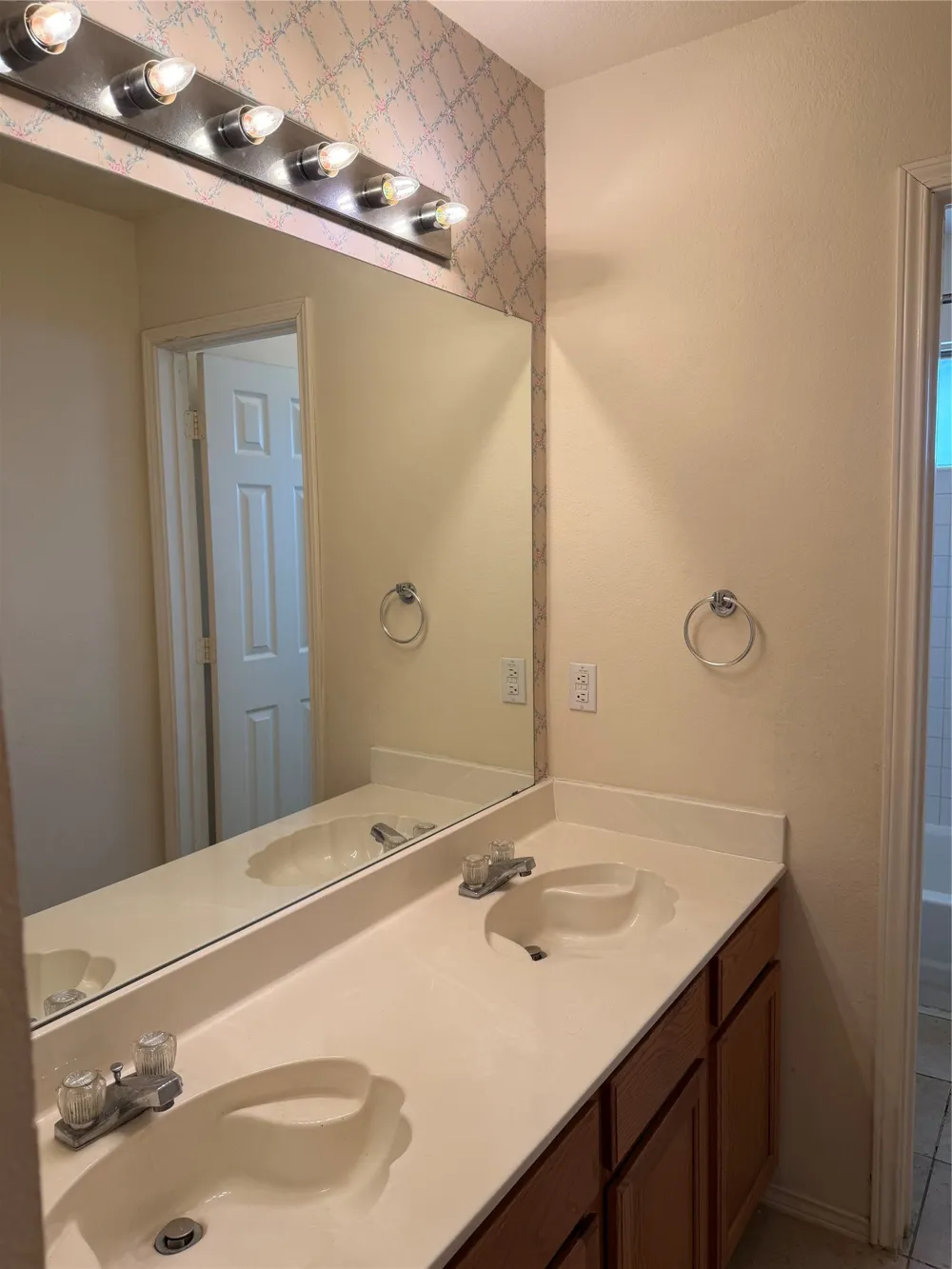 406 Alta Ridge Drive Keller, TX 76248