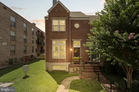 626 PAYNE STREET