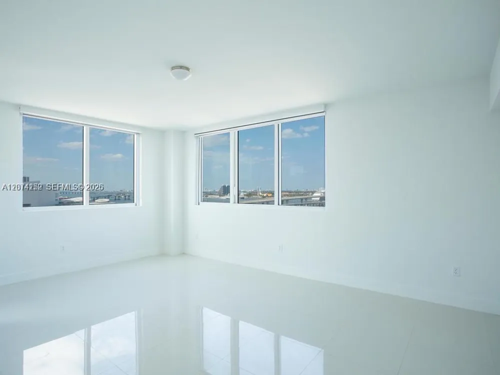 244 Biscayne Blvd #1002 Miami, FL 33132