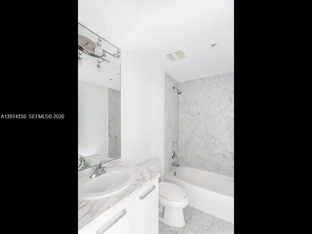 244 Biscayne Blvd #1002 Miami, FL 33132