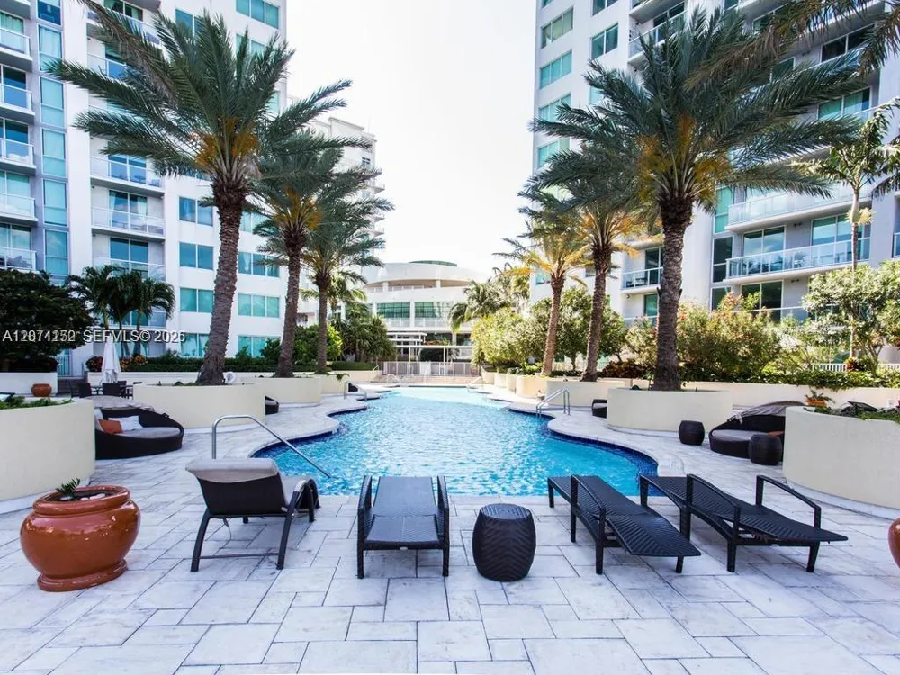 244 Biscayne Blvd #1002 Miami, FL 33132