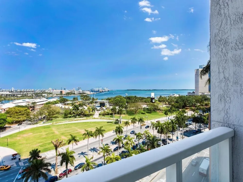 244 Biscayne Blvd #1002 Miami, FL 33132
