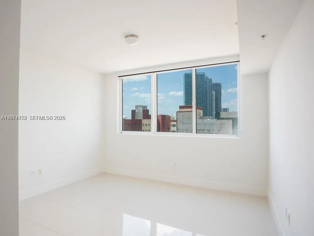 244 Biscayne Blvd #1002 Miami, FL 33132