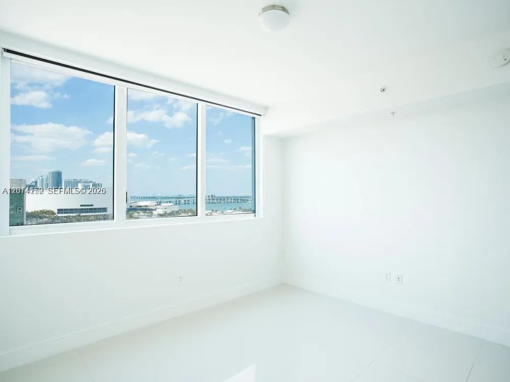 244 Biscayne Blvd #1002 Miami, FL 33132