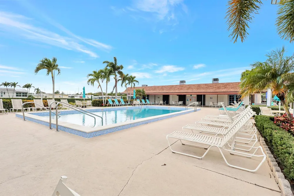 51003 Galina Bay Boynton Beach, FL 33436