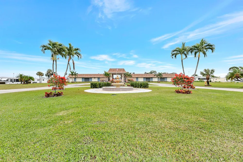 51003 Galina Bay Boynton Beach, FL 33436