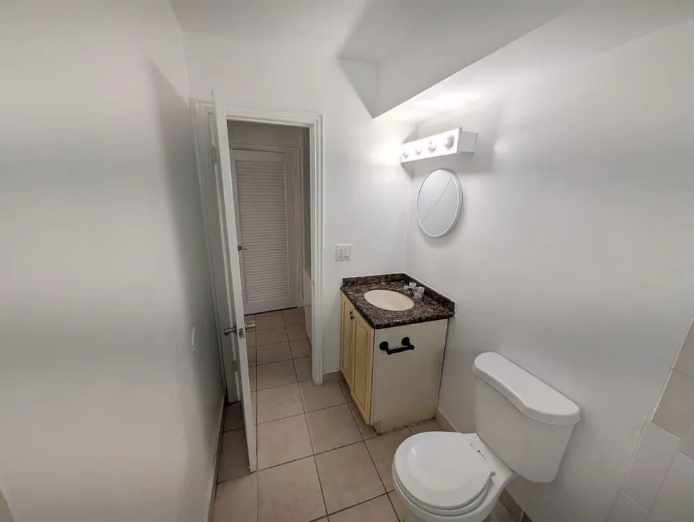 817 LIGHTHOUSE DRIVE #B North Palm Beach, FL 33408