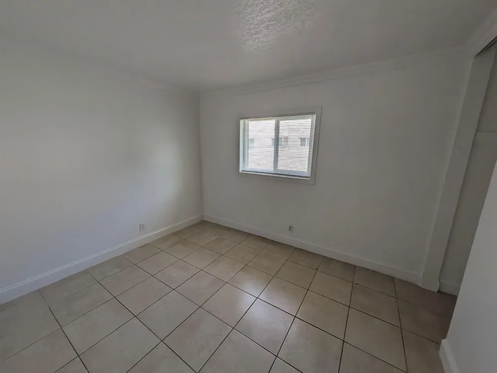 817 LIGHTHOUSE DRIVE #B North Palm Beach, FL 33408