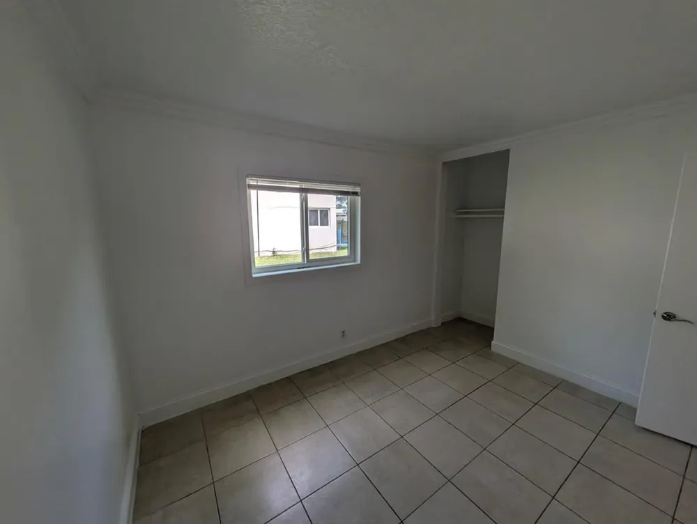 817 LIGHTHOUSE DRIVE #B North Palm Beach, FL 33408