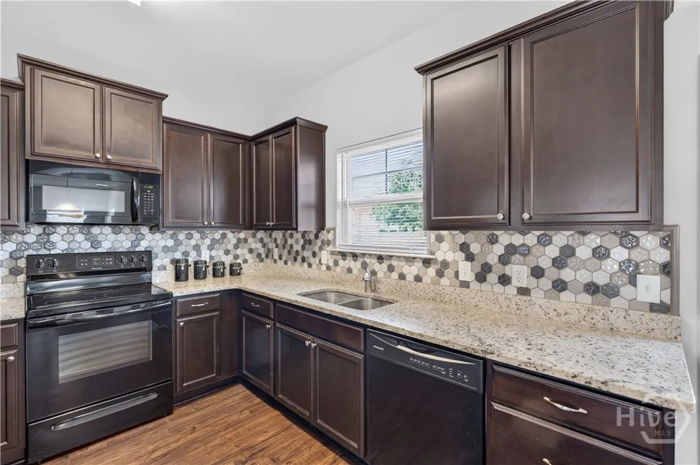 64 Dunnoman Drive Savannah, GA 31419