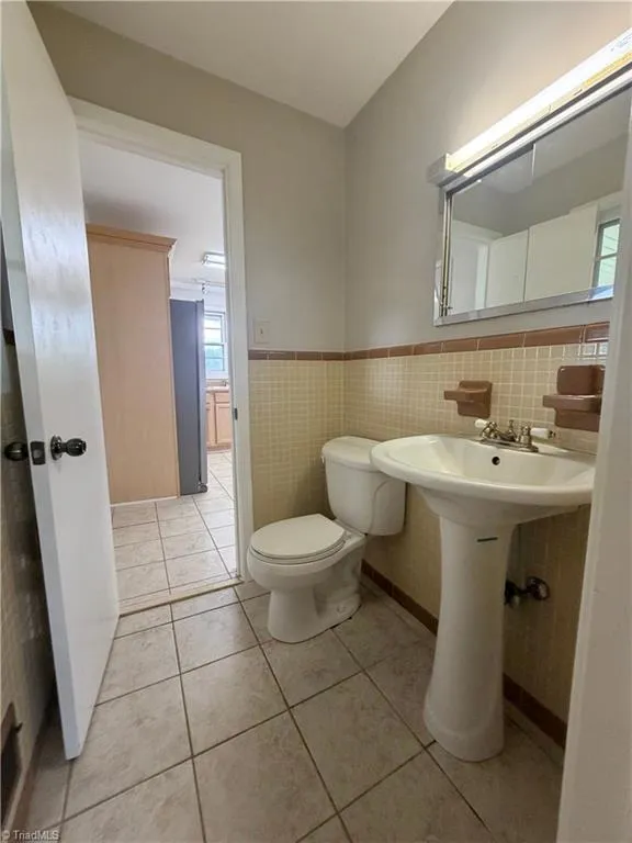 1908 Cardinal Crest Road Greensboro, NC 27406