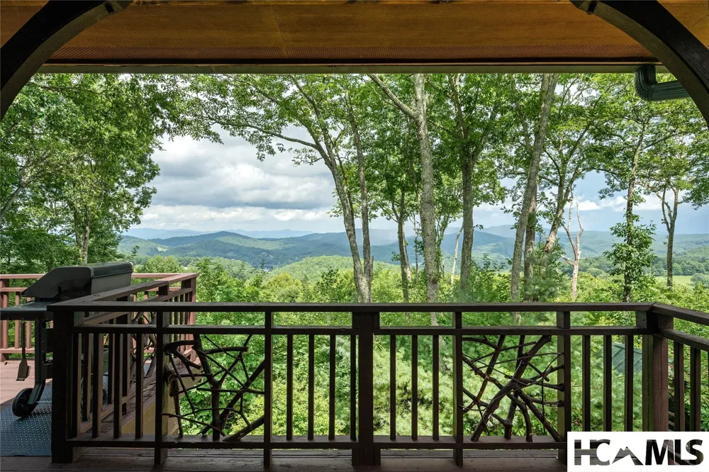 134 Bonanza Drive Cullowhee, NC 28723