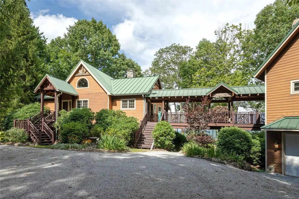 134 Bonanza Drive Cullowhee, NC 28723