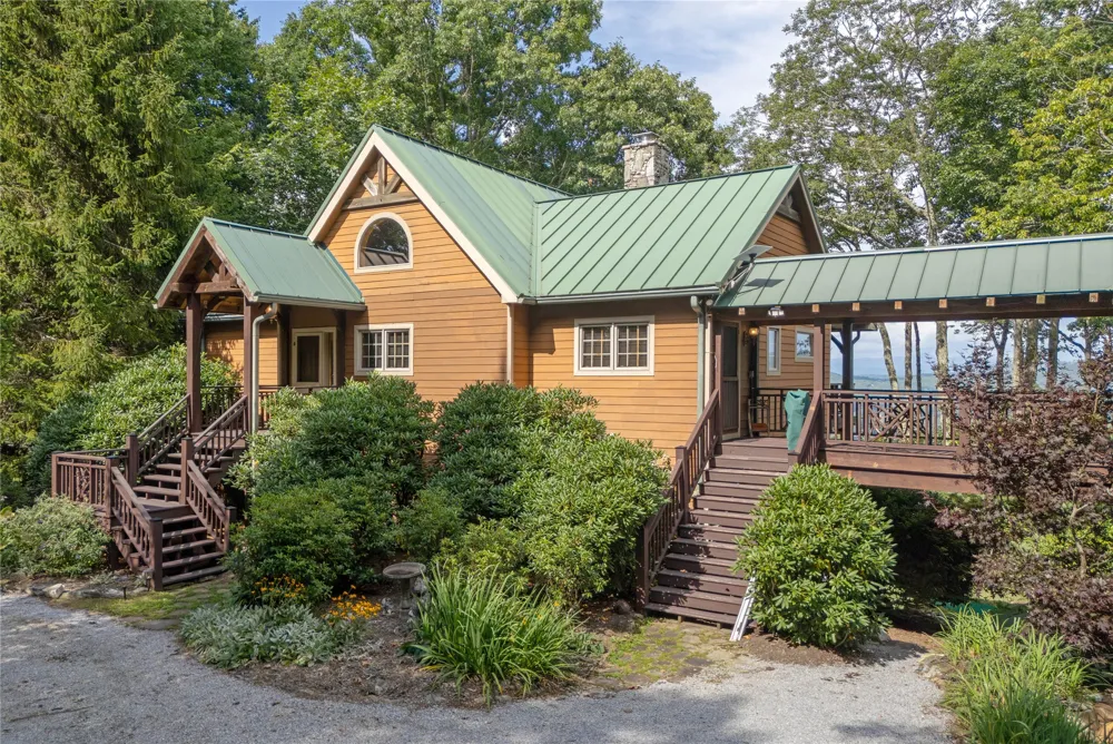 134 Bonanza Drive Cullowhee, NC 28723