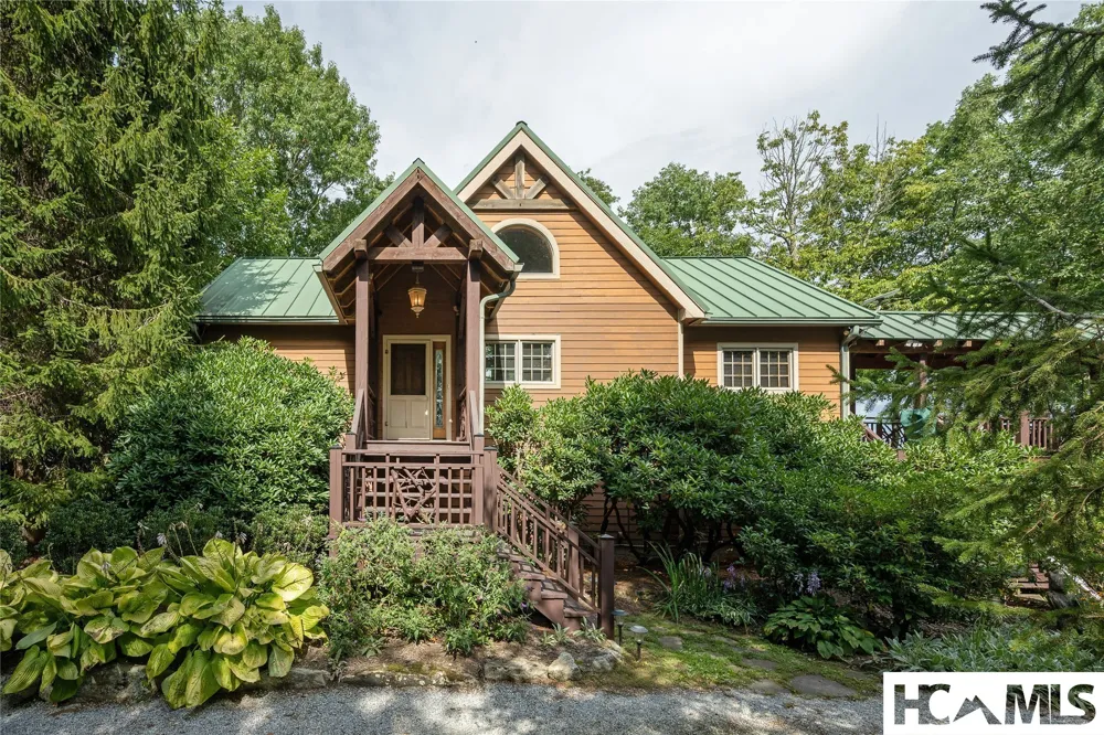 134 Bonanza Drive Cullowhee, NC 28723