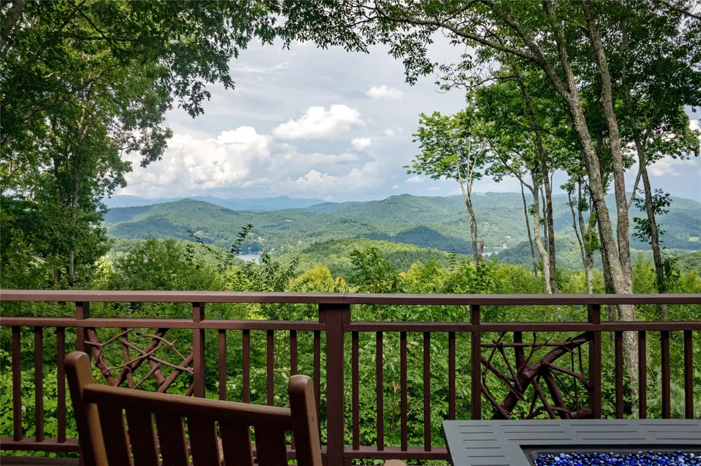 134 Bonanza Drive Cullowhee, NC 28723