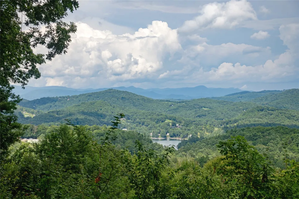 134 Bonanza Drive Cullowhee, NC 28723