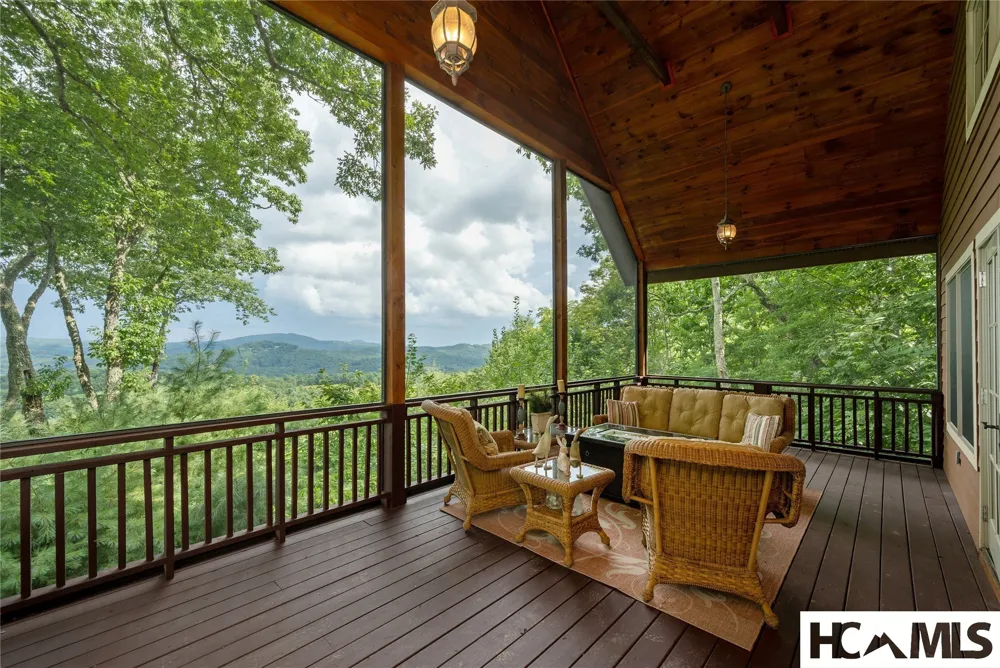 134 Bonanza Drive Cullowhee, NC 28723