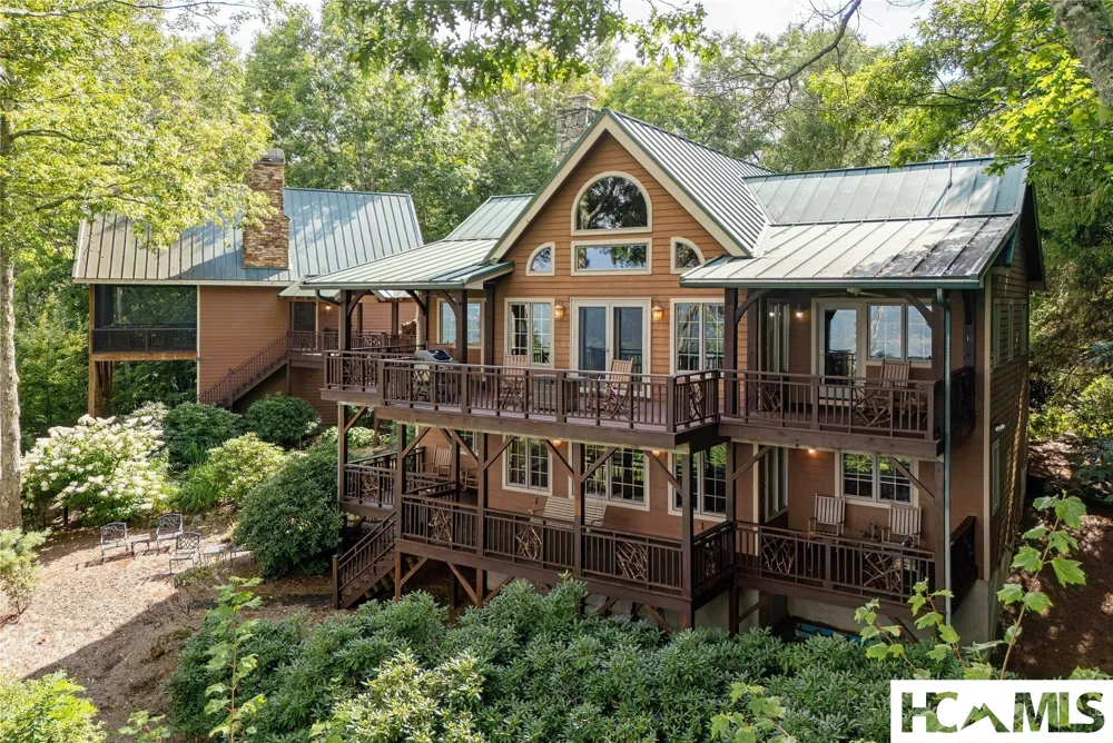 134 Bonanza Drive Cullowhee, NC 28723