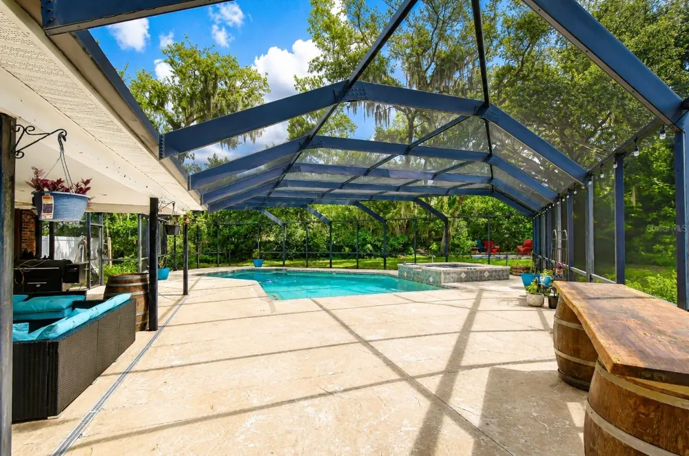 901 WOODVIEW DRIVE Brandon, FL 33511