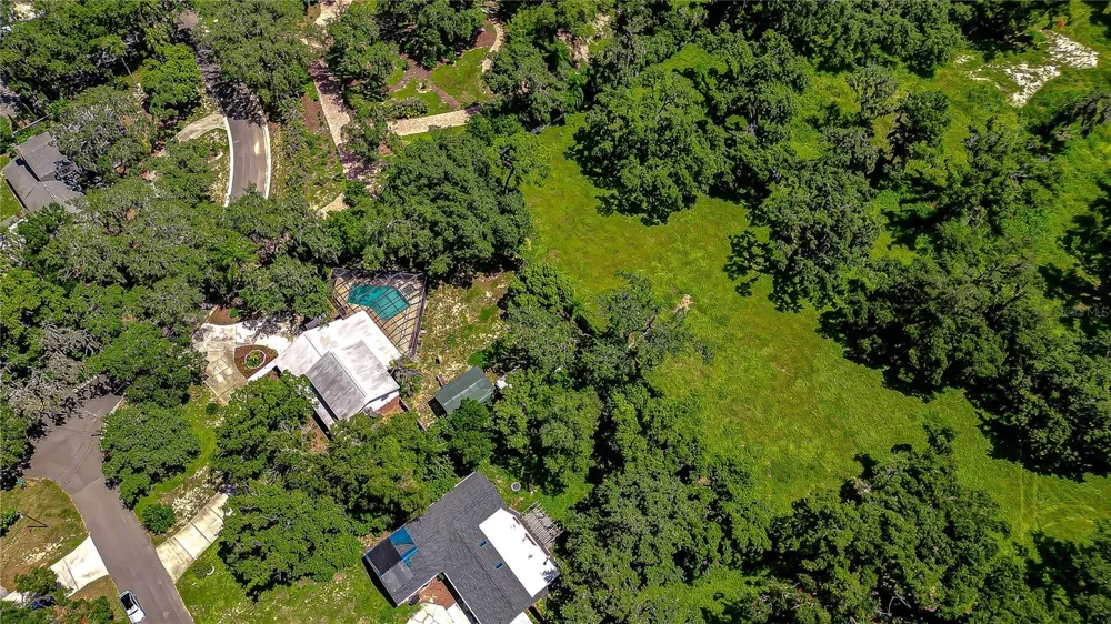 901 WOODVIEW DRIVE Brandon, FL 33511