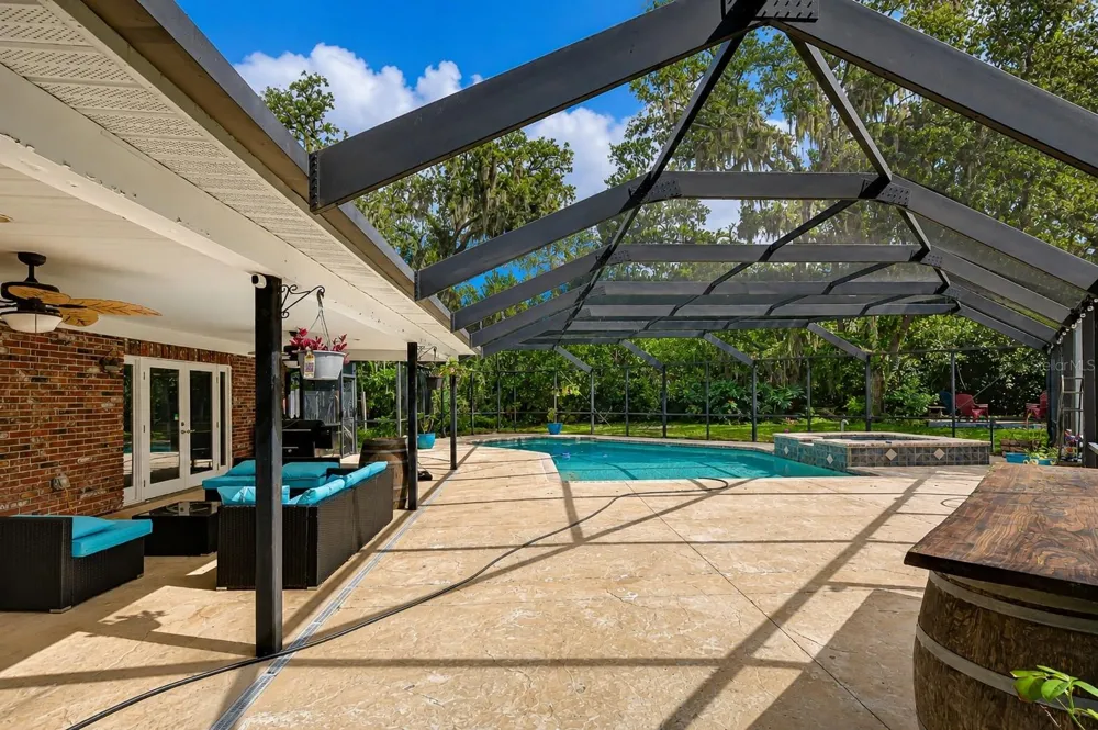 901 WOODVIEW DRIVE Brandon, FL 33511