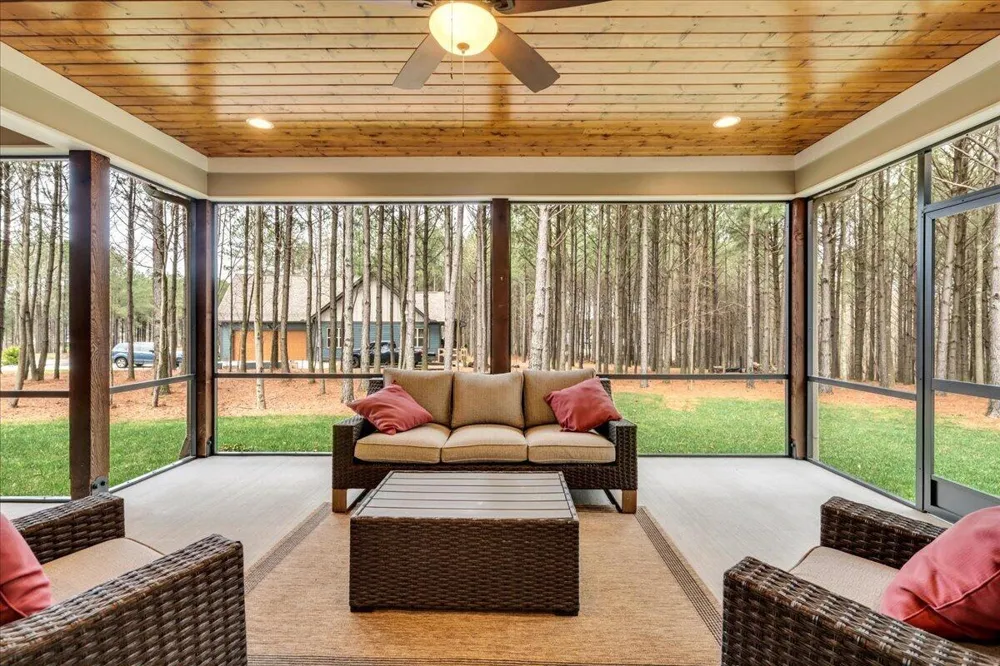 3590 Crockett Pointe Jasper, TN 37347