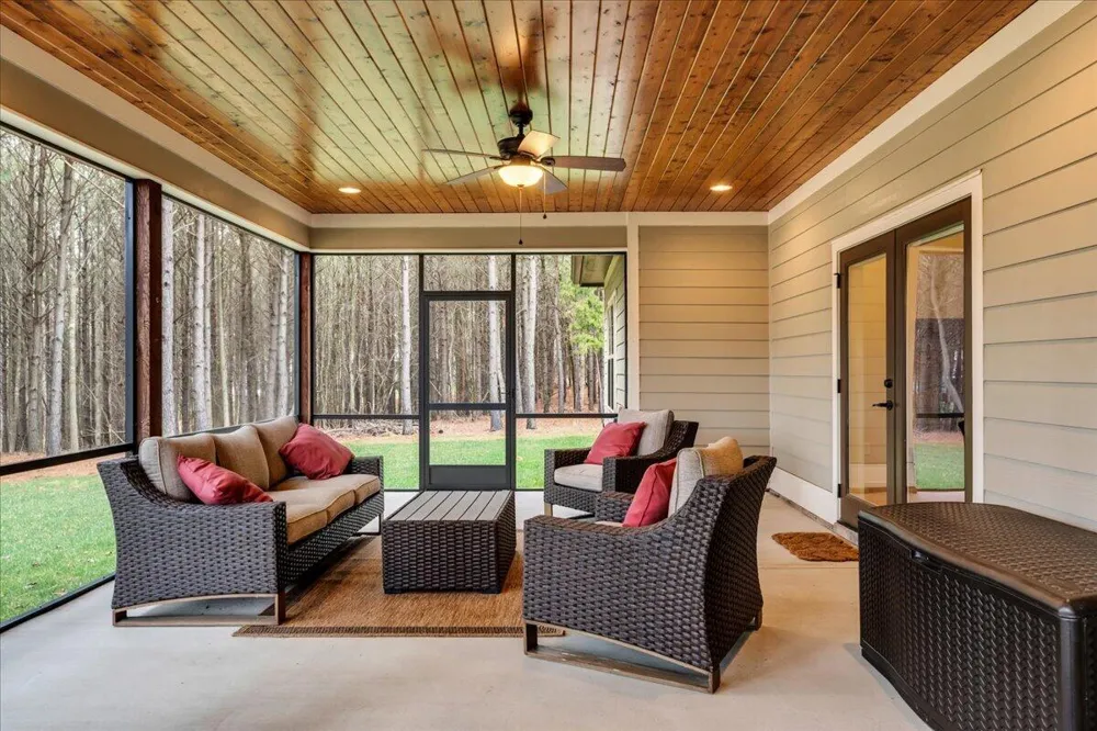 3590 Crockett Pointe Jasper, TN 37347