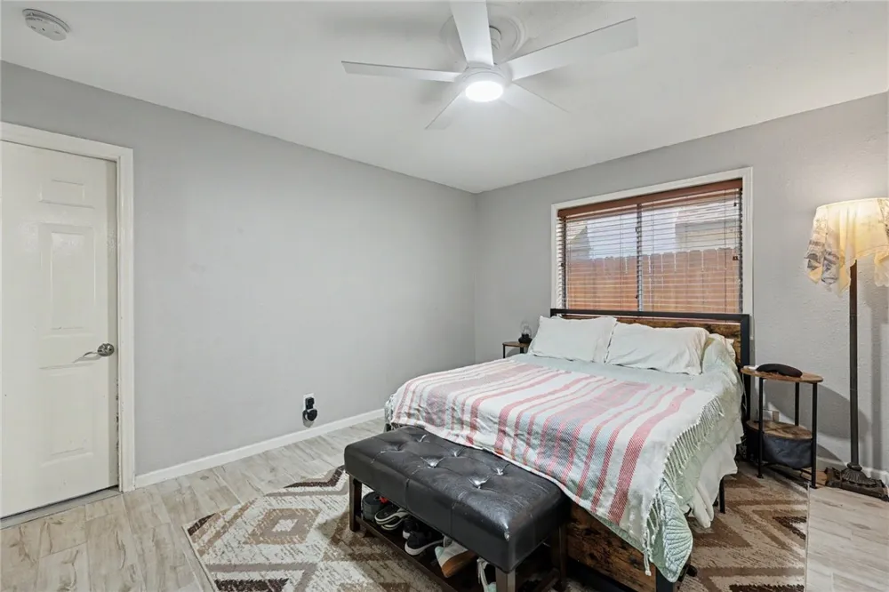 3230 Laguna Shores Corpus Christi, TX 78418