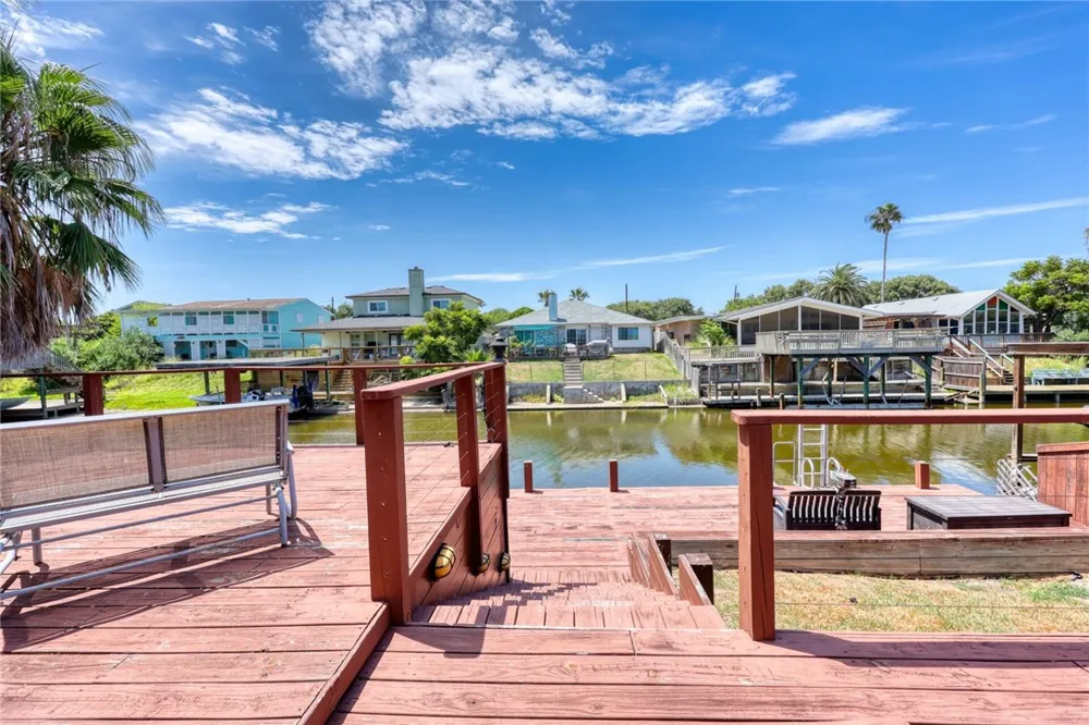 3230 Laguna Shores Corpus Christi, TX 78418