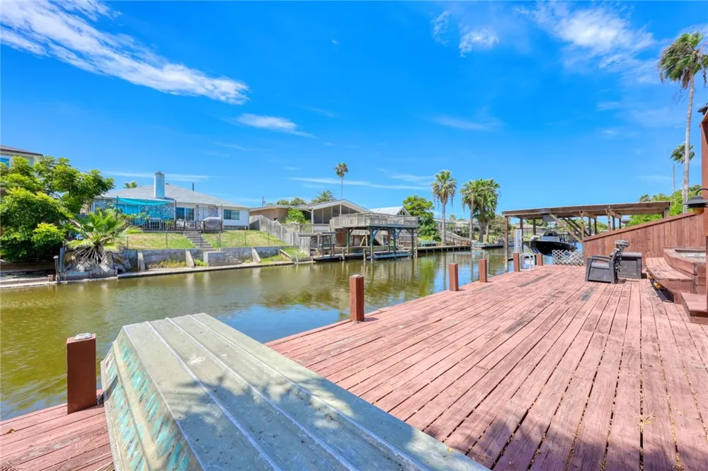3230 Laguna Shores Corpus Christi, TX 78418
