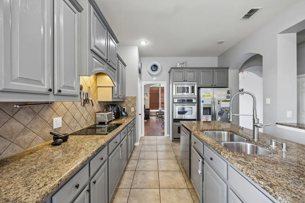 6211 Crestridge Lane Sachse, TX 75048