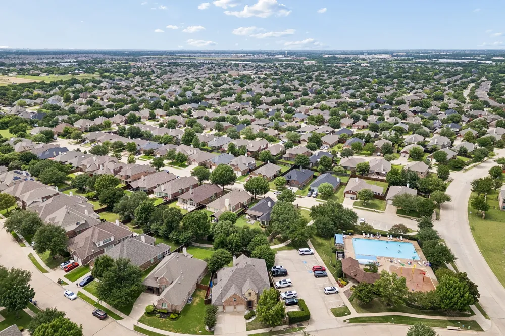 6211 Crestridge Lane Sachse, TX 75048
