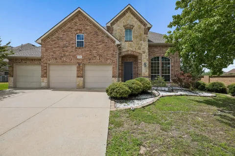 6211 Crestridge Lane