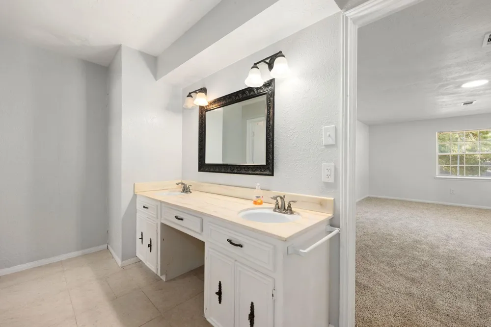 5938 Foresthaven Drive Houston, TX 77066