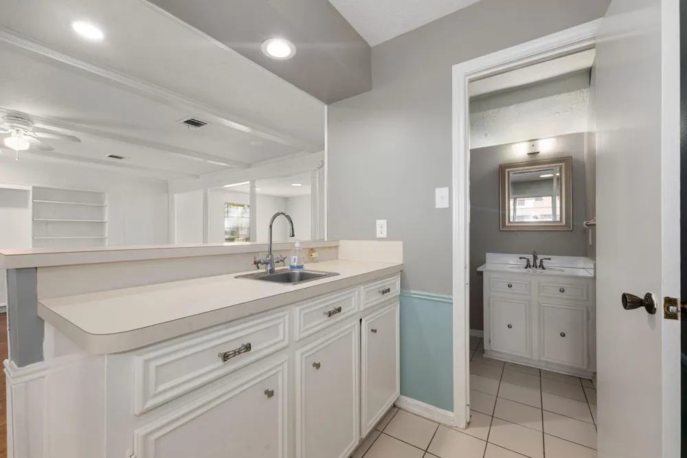 5938 Foresthaven Drive Houston, TX 77066