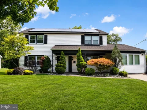 6 HEPBURN LANE