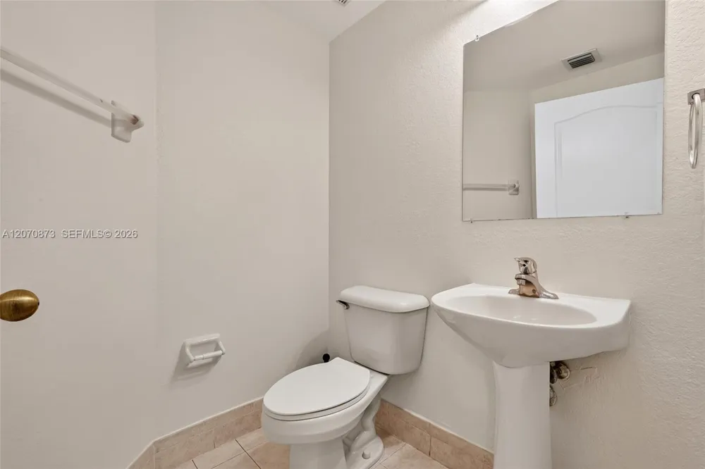 14946 SW 9th Way Miami, FL 33194